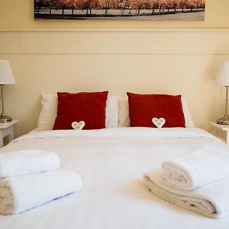 Fountains Guest House - Harrogate Stays ภายนอก รูปภาพ