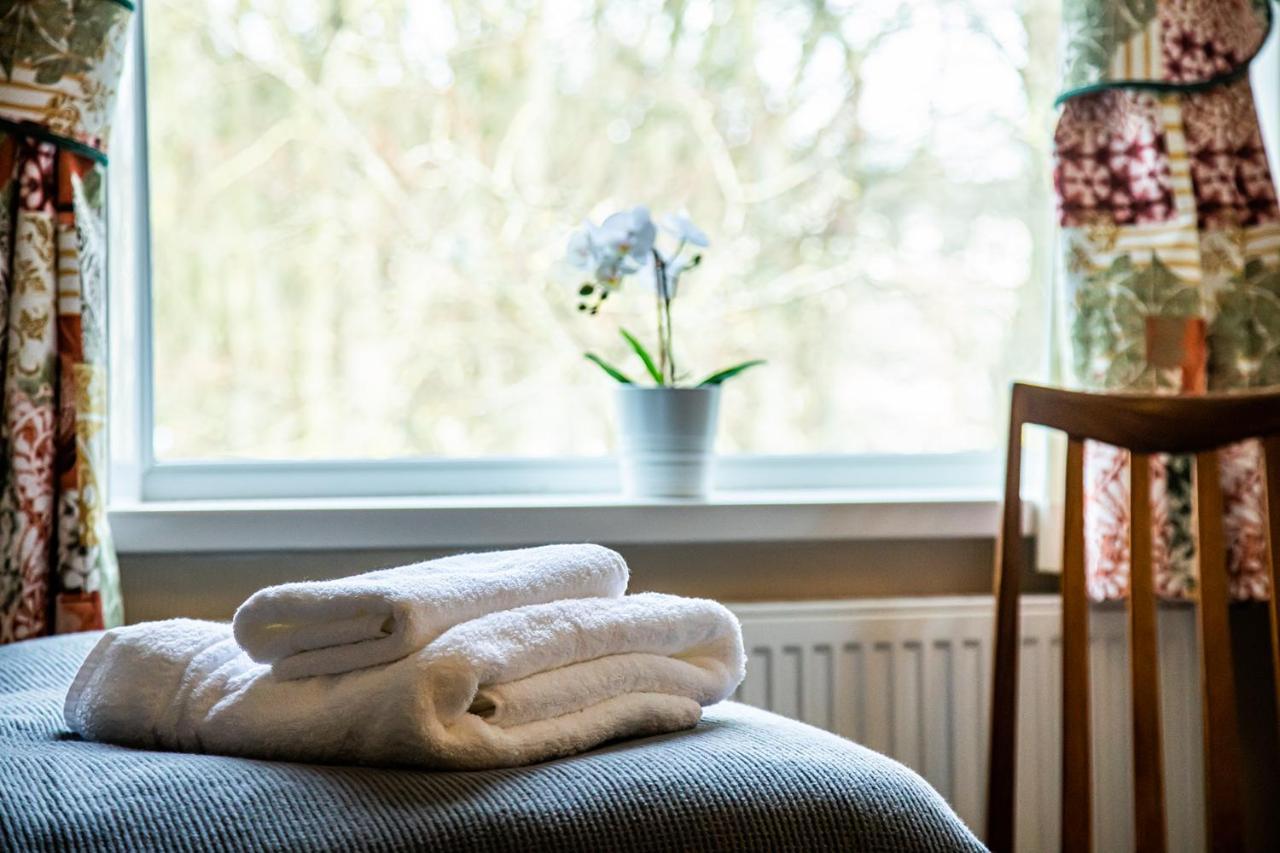 Fountains Guest House - Harrogate Stays ภายนอก รูปภาพ