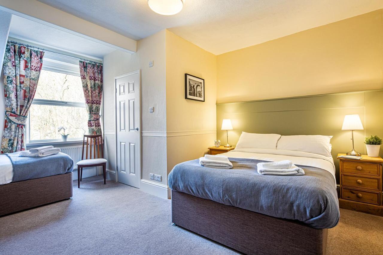 Fountains Guest House - Harrogate Stays ภายนอก รูปภาพ