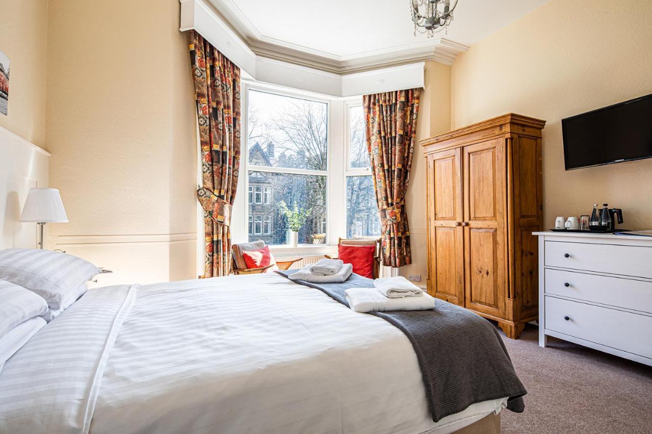 Fountains Guest House - Harrogate Stays ภายนอก รูปภาพ