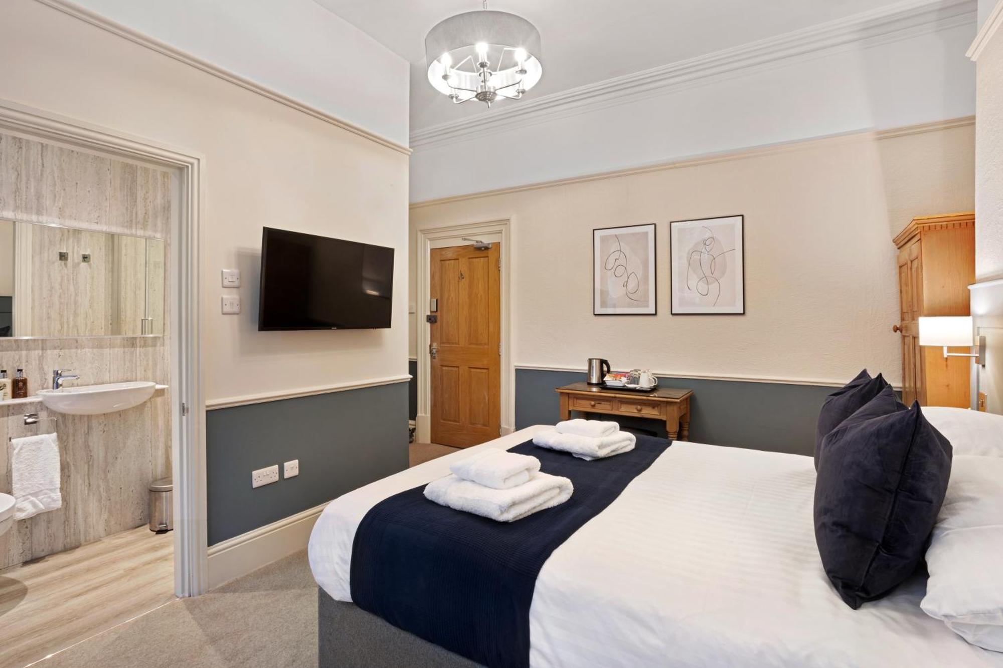 Fountains Guest House - Harrogate Stays ภายนอก รูปภาพ