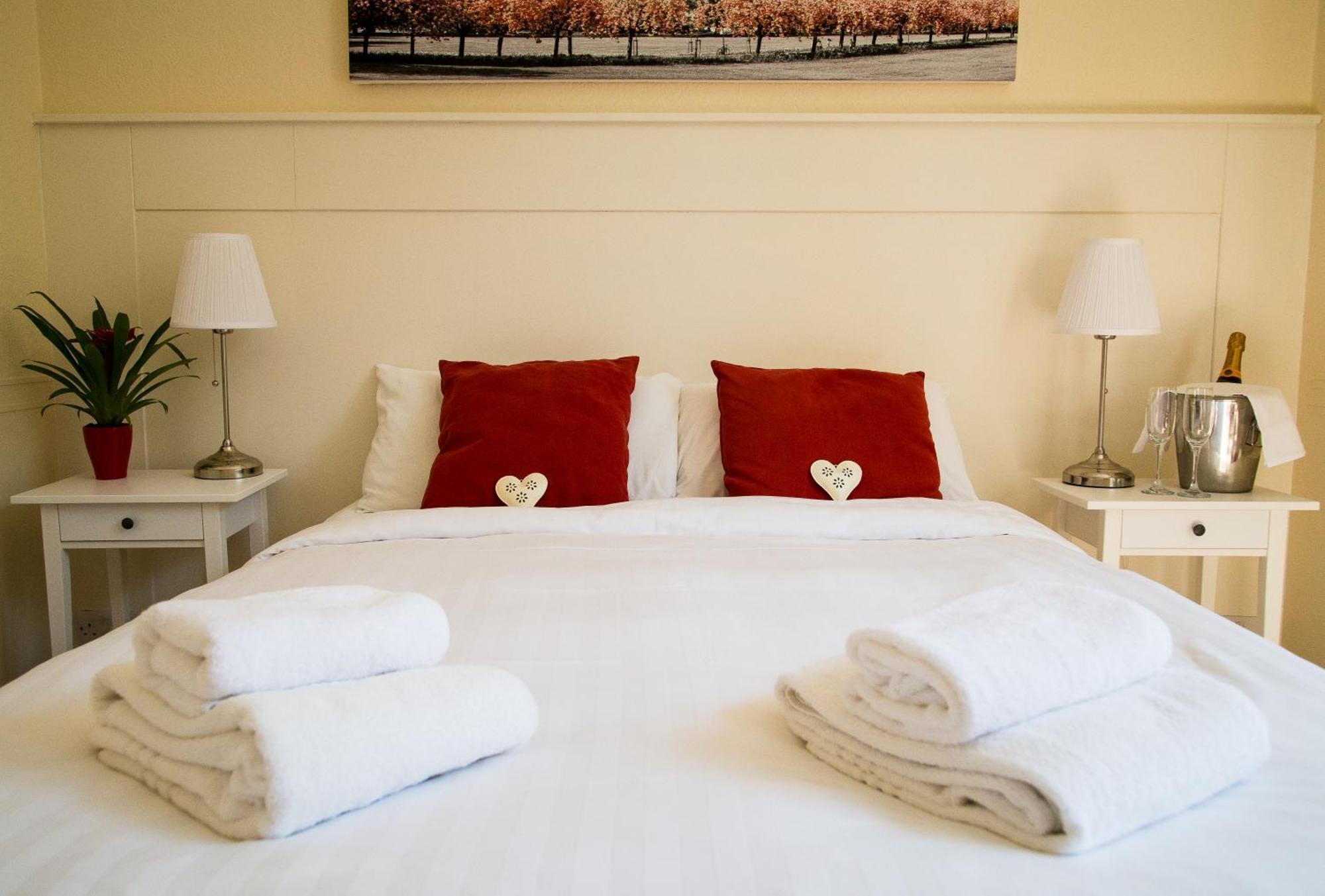 Fountains Guest House - Harrogate Stays ภายนอก รูปภาพ