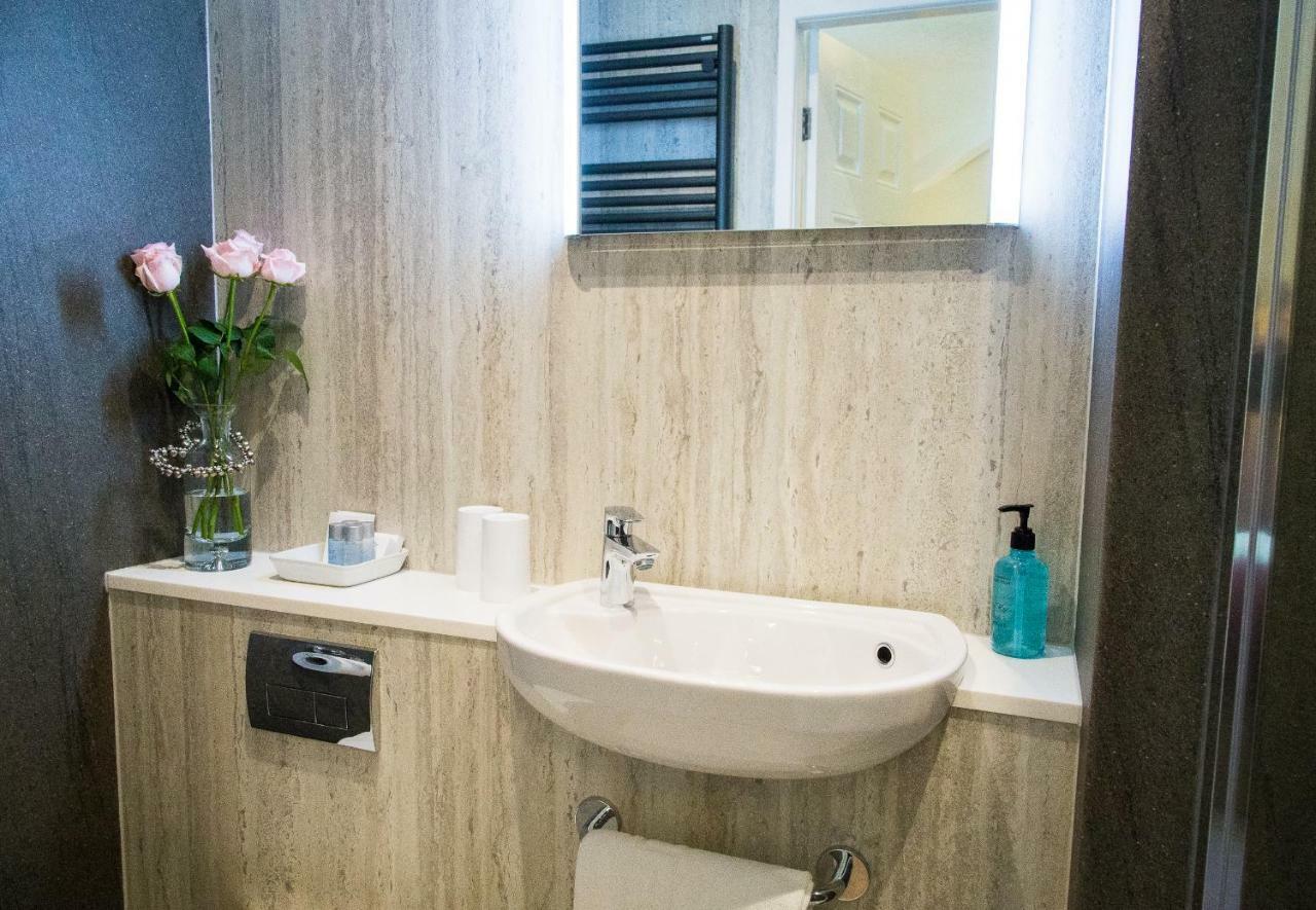 Fountains Guest House - Harrogate Stays ภายนอก รูปภาพ